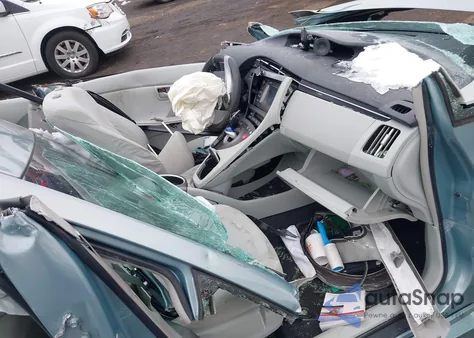 2013 Toyota Prius Two z USA, uszkodzony, nr VIN JTDKN3DU8D1721112